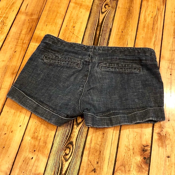 Refuge Jean shorts - Picture 2 of 3